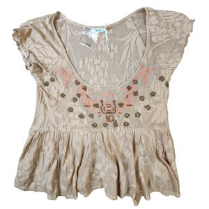 Kimchi Blue Top XS Lace Beaded Short Sleeve Ruffled Bottom